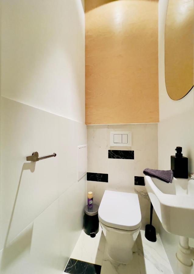 ורוצלב Spacious Apart In The Center- Main Square 300M מראה חיצוני תמונה