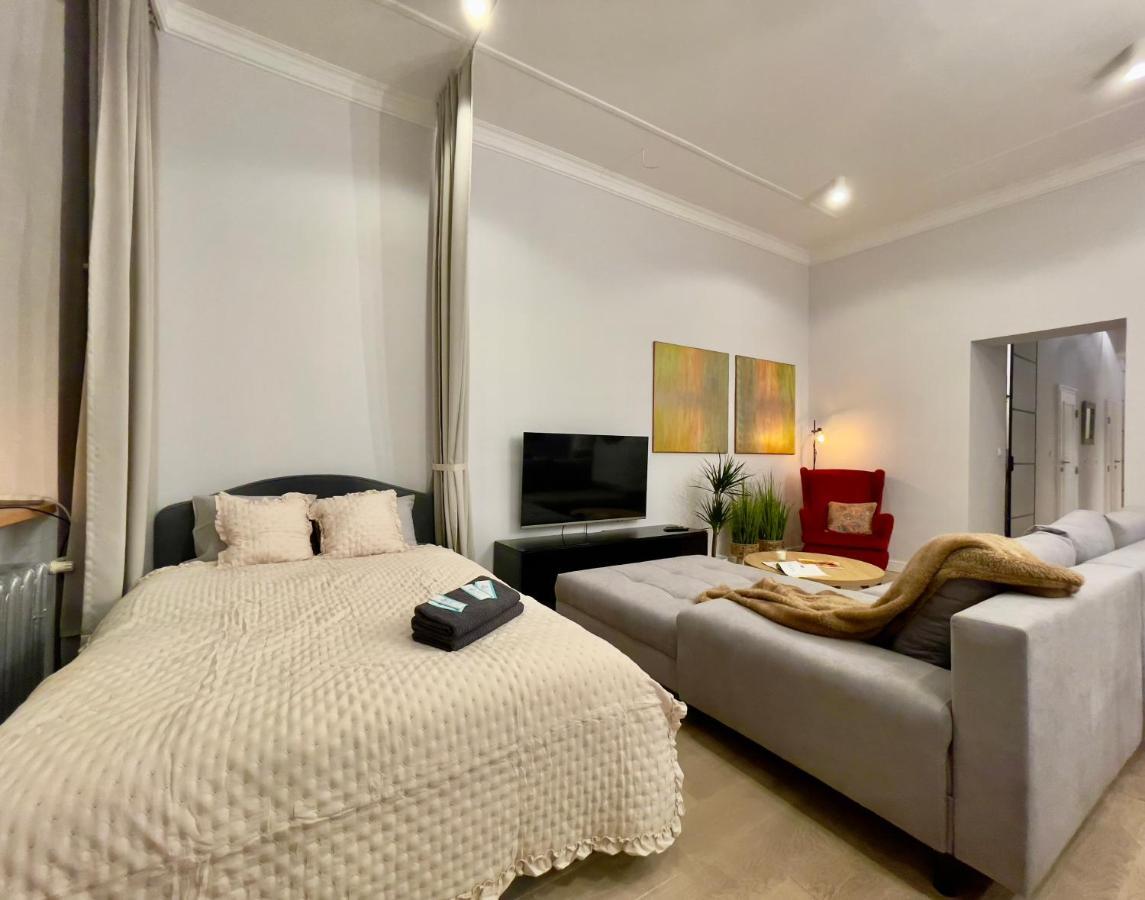 ורוצלב Spacious Apart In The Center- Main Square 300M מראה חיצוני תמונה